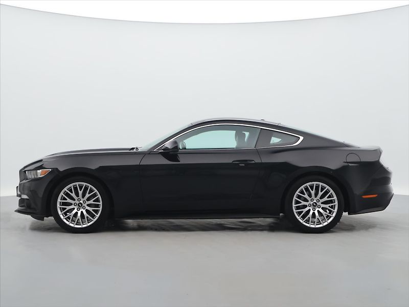 Ford Mustang 2,3 EB 233kW Kůže Navi CZ - fotka 4 z 27