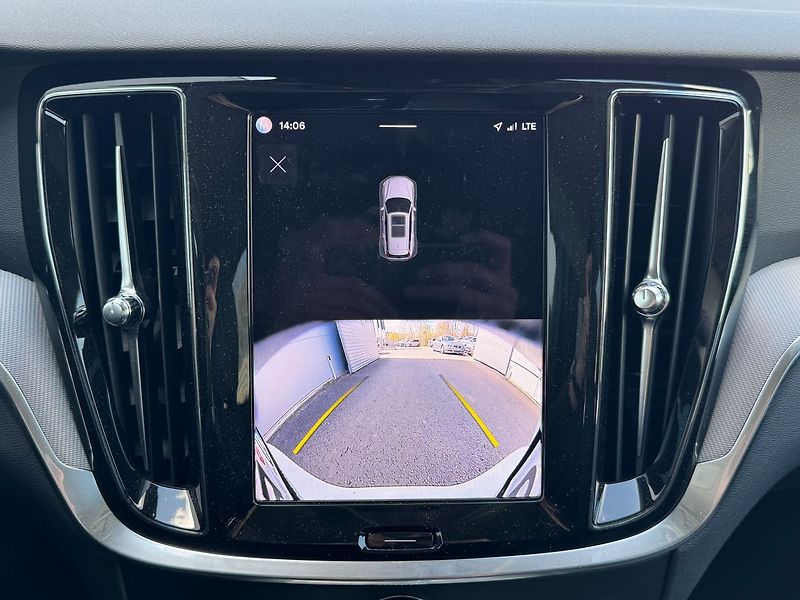 Volvo V60 PLUS DARK B4,FULL LED,ACC - fotka 21 z 23