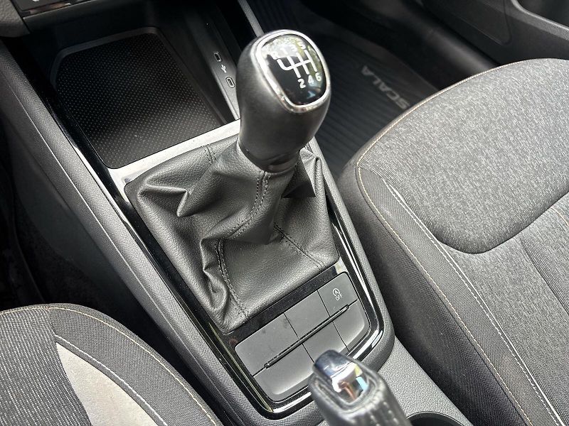 Škoda Scala (2022) 1.5 TSI Style - fotka 14 z 30