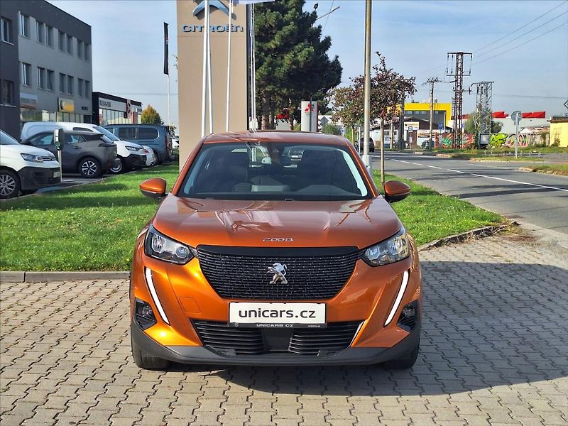 Peugeot 2008 1,2 PureTech  Active ČR 1maj - fotka 2 z 13
