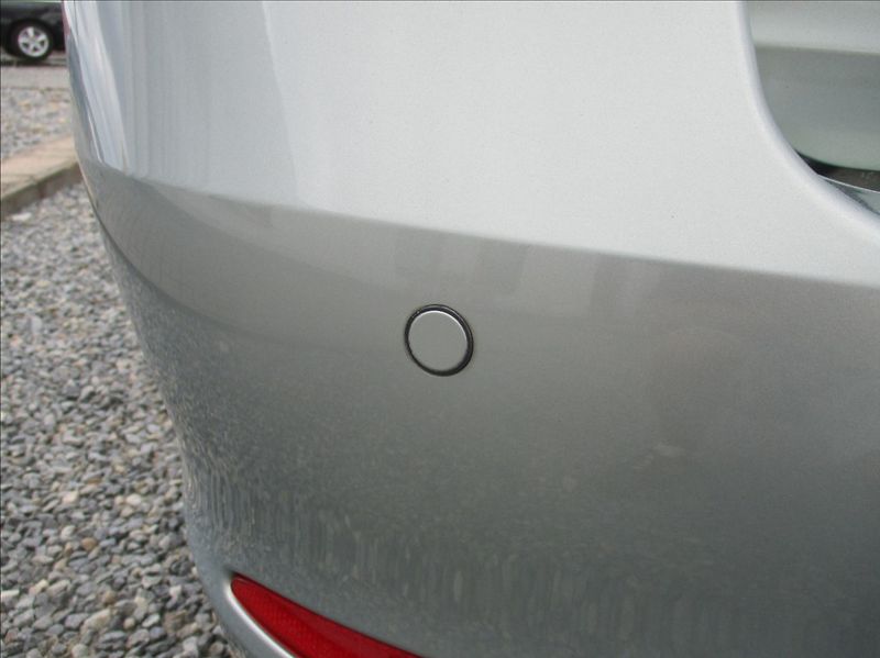 Škoda Octavia 1,4 TSI, klima,xenon,servis, - fotka 27 z 36