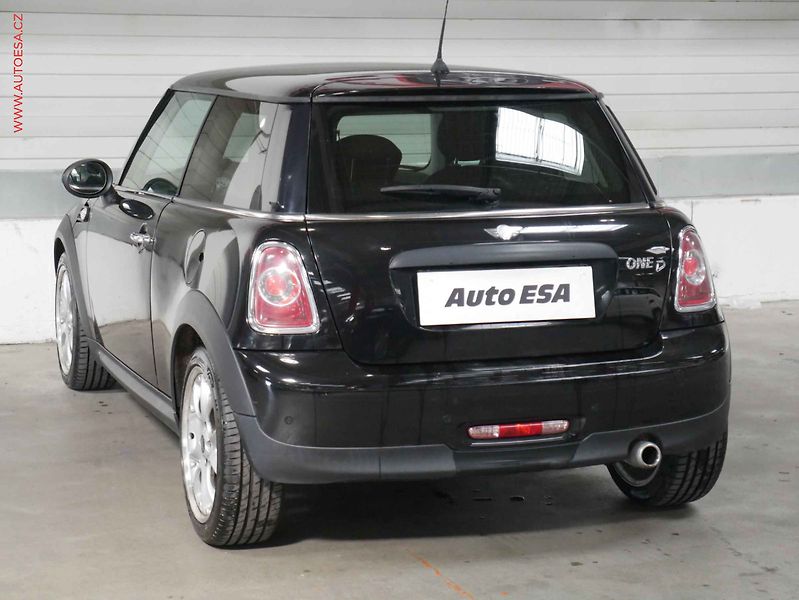 Mini One (2011) 1.6i, 1.maj, STK8/28 - fotka 4 z 14