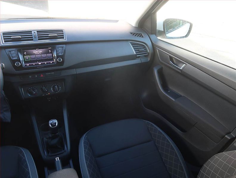 Škoda Fabia (2023) Ambition 1.0 TSI, ČR,1.maj - fotka 8 z 19