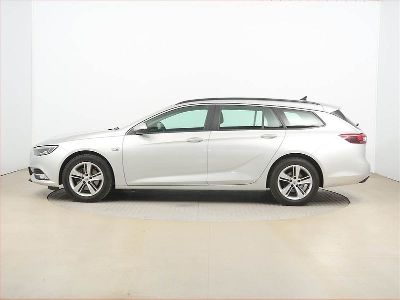 Opel Insignia (2020) 2.0 CDTI, Navi, Tempomat - fotka 3 z 16