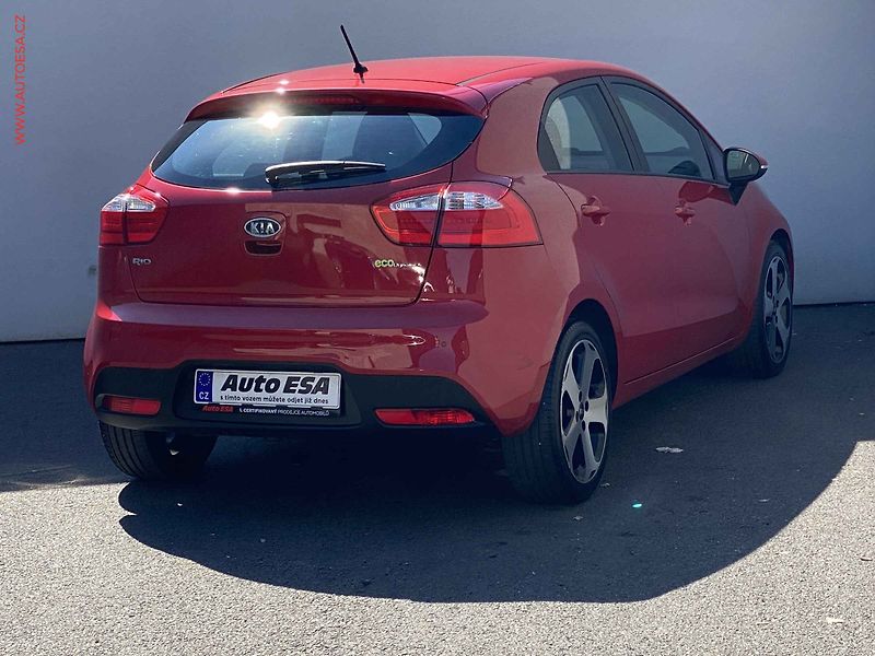 Kia Rio (2012) 1.4i, +kola - fotka 4 z 17