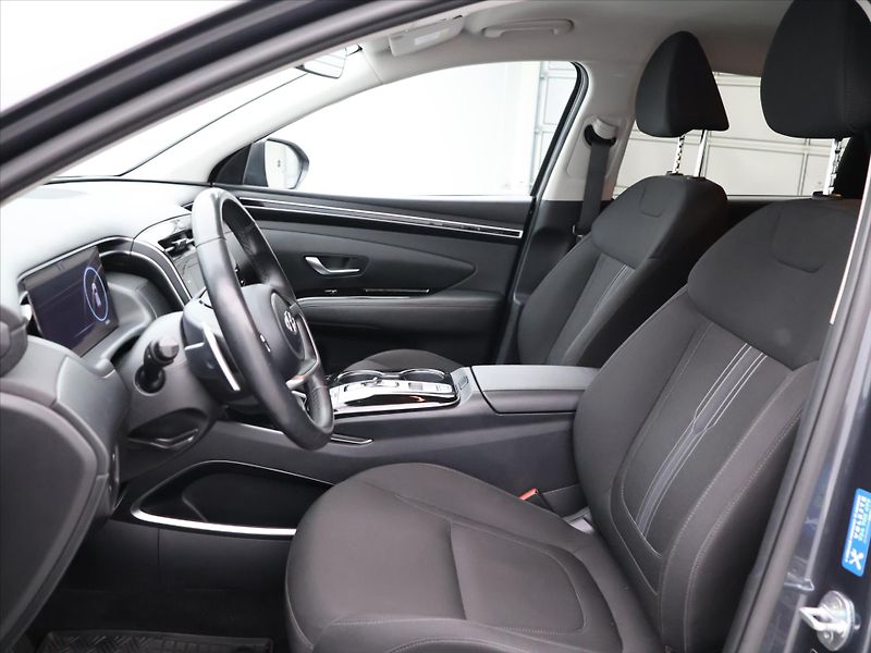 Hyundai Tucson 1,6 T-GDI HEV 169kW Comfort Za - fotka 10 z 34