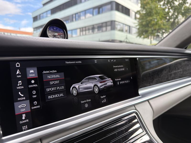 Porsche Panamera (2019) 4S Sport 2.9 324 kW CHRONO - fotka 35 z 51