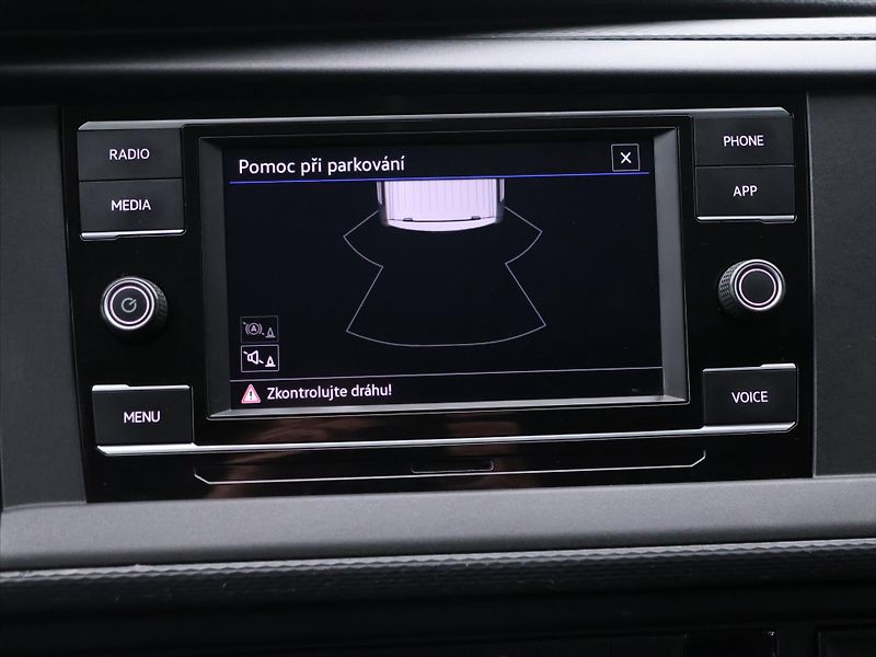 Volkswagen Transporter 2,0 TDI 110kW DSG Klima Tažné - fotka 16 z 26