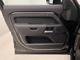 Land Rover Defender 110 D300 X-DYNAMIC SE AWD CZ - náhled 7