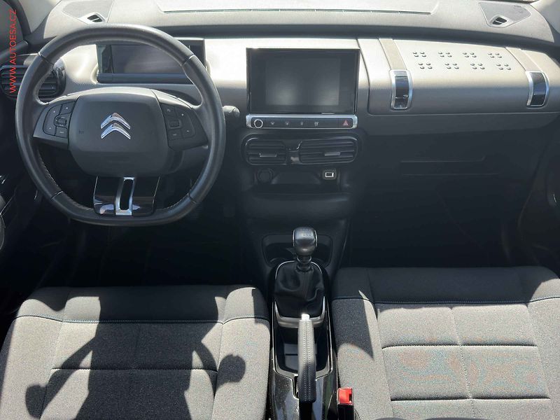 Citroën C4 Cactus (2019) 1.2PT, 2.maj,ČR, AC, temp. - fotka 8 z 21