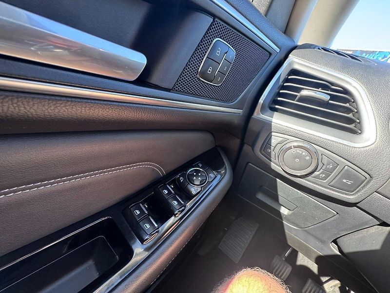 Ford Galaxy (2016) 2,0 TDCI 132KW 1. MAJ TITAN 7X - fotka 25 z 50