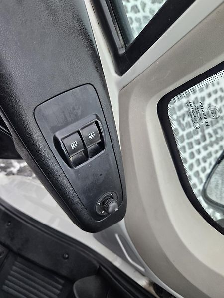 Peugeot Boxer (2015) 1 MAJITEL, DPH, SPLÁTKY  - fotka 18 z 22