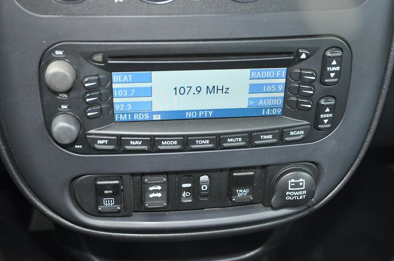 Chrysler PT Cruiser 2.4i 105kW Cabrio - fotka 15 z 17