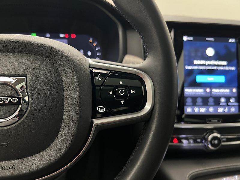 Volvo V90 CC B4 AWD PLUS AUT - fotka 27 z 45