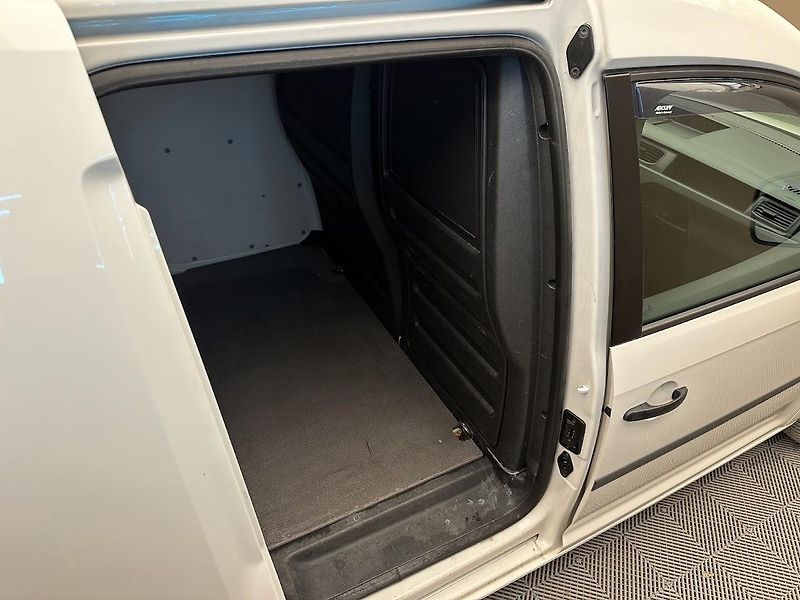 Volkswagen Caddy (2016) 2.0 TDI WEBASTO  - fotka 9 z 17