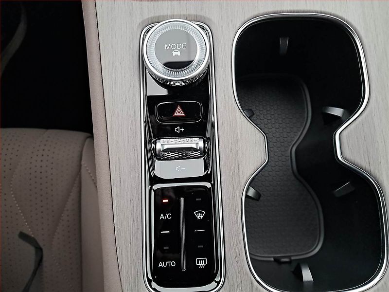 Chery Tiggo 8 (2026) 1.6 TGDI, UNIQUE, Ad. tempomat - fotka 19 z 23
