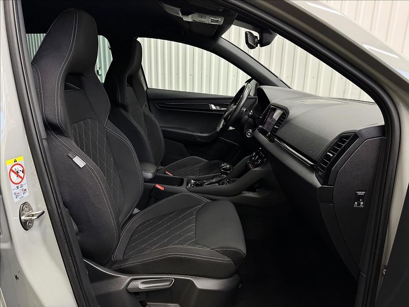 Škoda Karoq 2.0TDI DSG ACC SPORTLINE - fotka 35 z 37