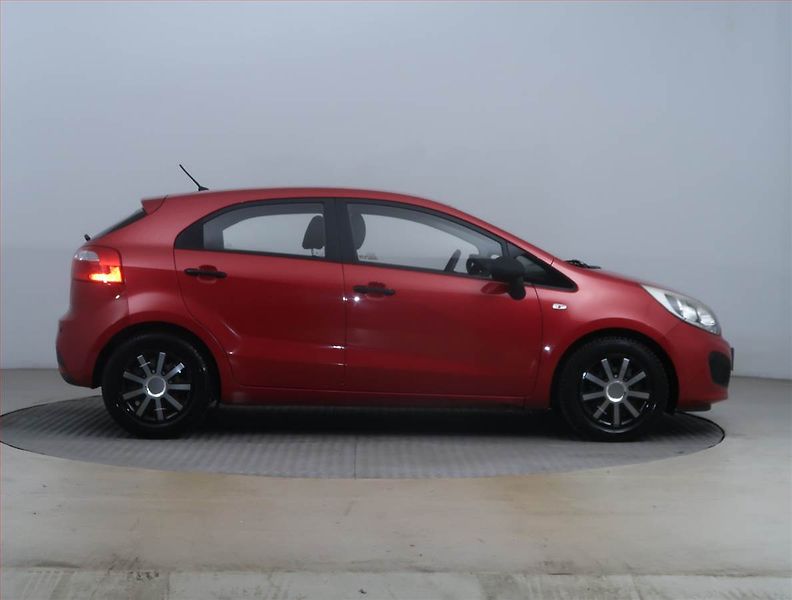 Kia Rio (2012) 1.25 CVVT, Serv.kniha - fotka 6 z 12