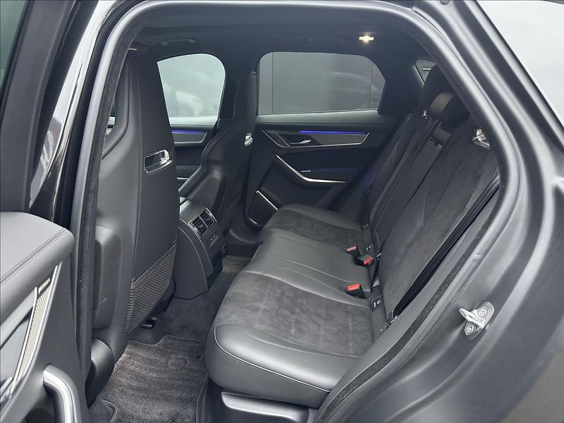 Jaguar F-Pace 5,0 P550 SVR AWD ZÁRUKA - fotka 14 z 36