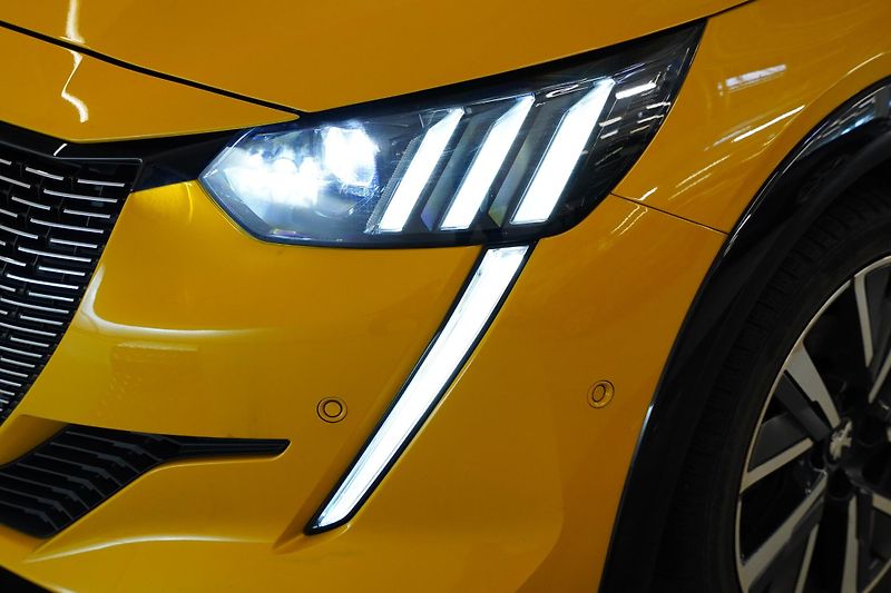 Peugeot 208 - fotka 9 z 29