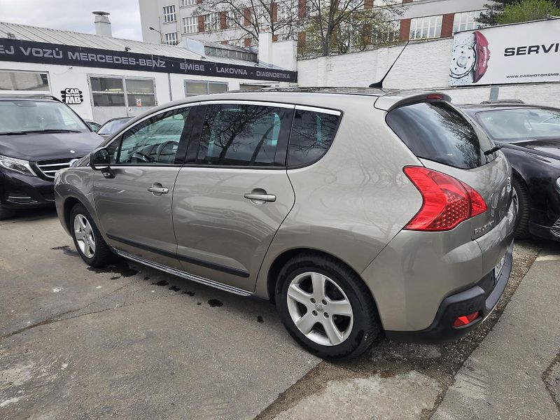 Peugeot 3008 2,0 HDI Panorama - fotka 4 z 16