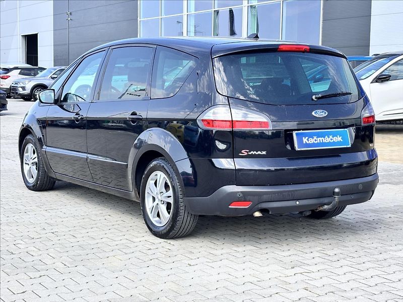 Ford S-MAX 2,0 TDCi 103kW Titanium 7 MÍST - fotka 3 z 24