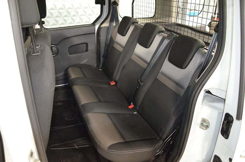 Renault Kangoo (2021) 1.5BdCi 95 Zen 5d - fotka 14 z 17
