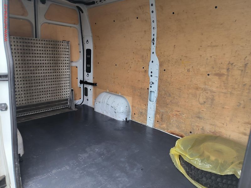 Renault Master (2020) 2.3dCi L2H2, 110kW, AC - fotka 8 z 25