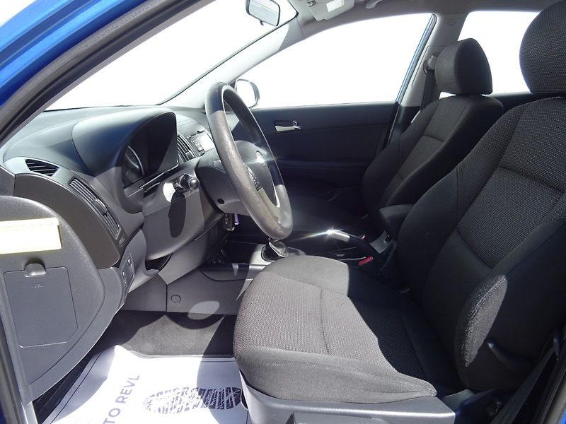 Hyundai i30 (2009) 1.4i,80kW,NovéČR,klima - fotka 11 z 21