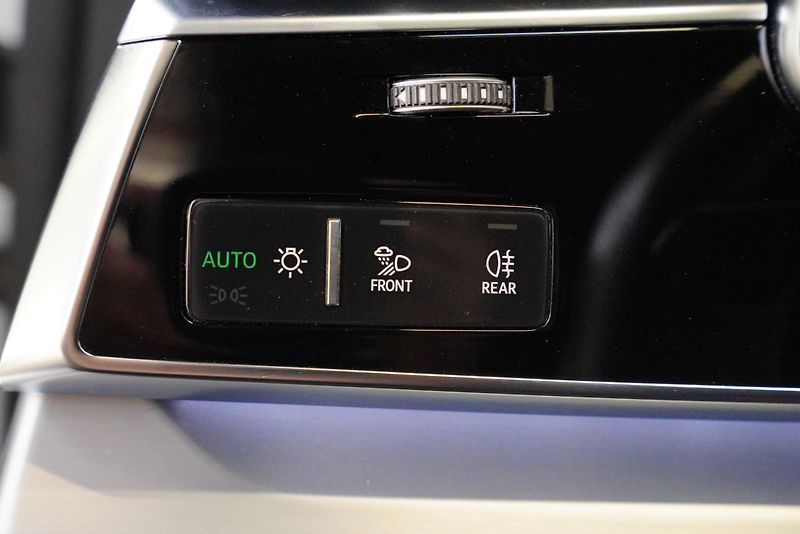 Audi Q8 - fotka 13 z 30