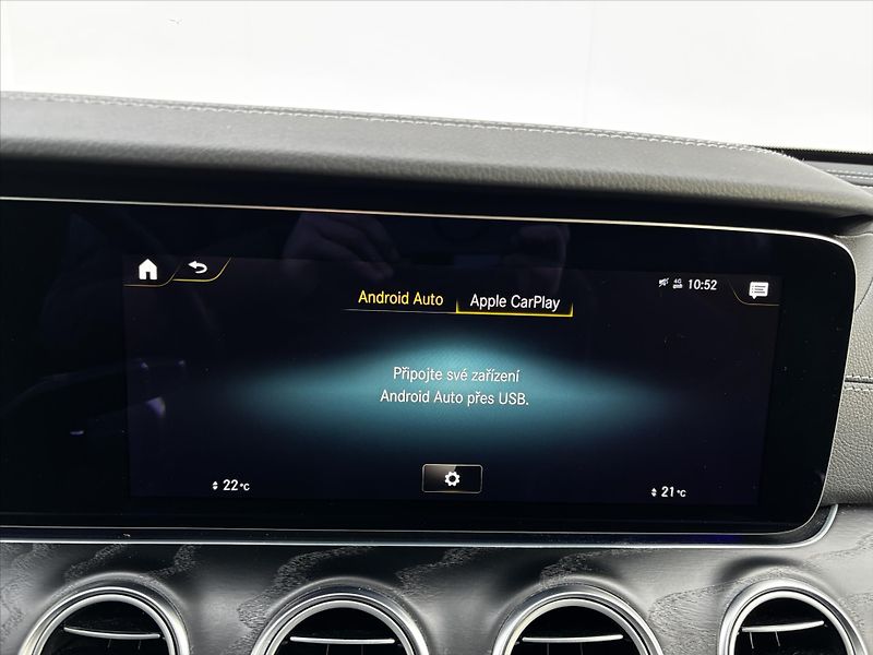 Mercedes-Benz Třídy E 300de 4MATIC TAŽNÉ DPH - fotka 24 z 33