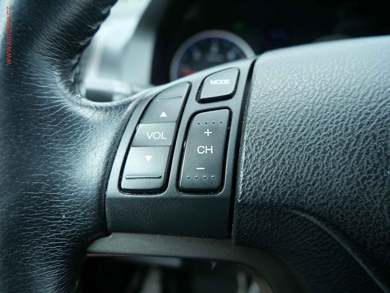 Honda CR-V (2012) 2.2 i-DTEC 4x4, ČR, Comfort - fotka 15 z 20