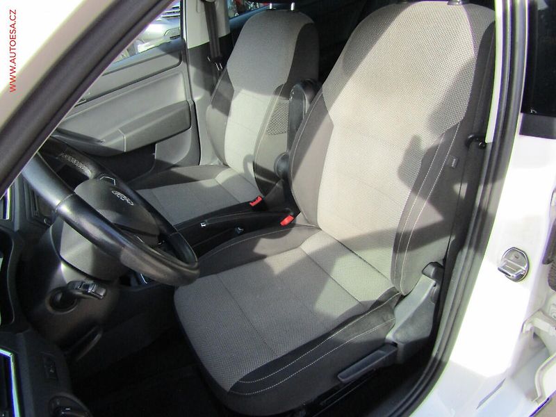 Škoda Rapid (2013) 1.6 TDi, ČR, servis.kniha - fotka 9 z 16