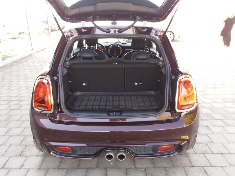 Mini Cooper S 2.0i,141kW,1.MAJ-ČR!17.Tis-km! - fotka 7 z 29