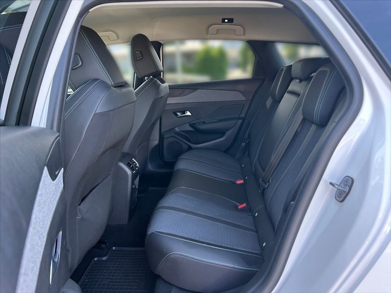 Peugeot 308 1,2 PT Allure AT - fotka 8 z 11