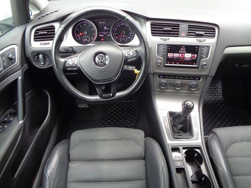 Volkswagen Golf 1.2 TSI MARATON EDITION  81 kW - fotka 5 z 26