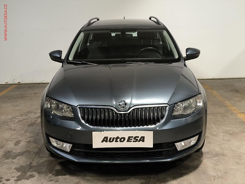 Škoda Octavia (2014) 1.6TDi 4x4, AC, tempo, park - fotka 2 z 17