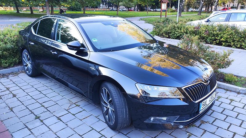 Škoda Superb (2016) Superb III. DSG L&K - fotka 4 z 6