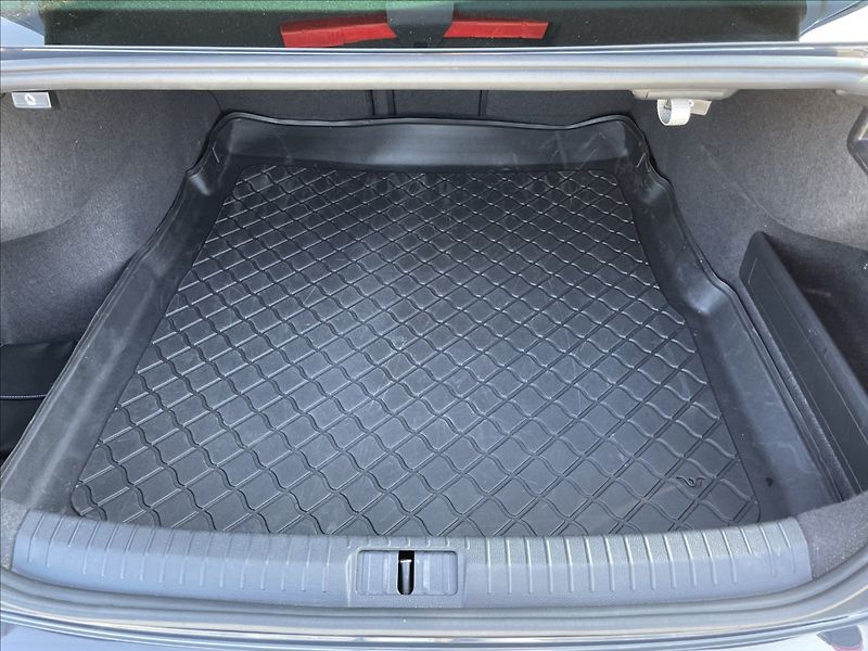 Volkswagen Passat 2,0 TSI 200KW 4X4 DSG ČR. - fotka 28 z 29