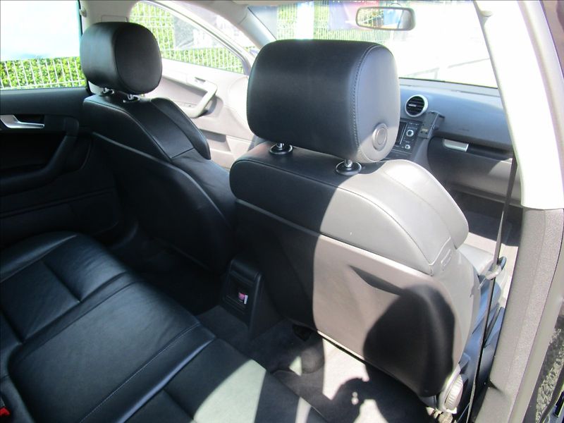 Audi A3 Sportback 1.6TDi  aut. klima, - fotka 21 z 37