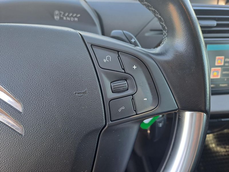 Citroën Grand C4 Picasso 1.6 HDi AUTOMAT, 7 MÍST - fotka 25 z 41