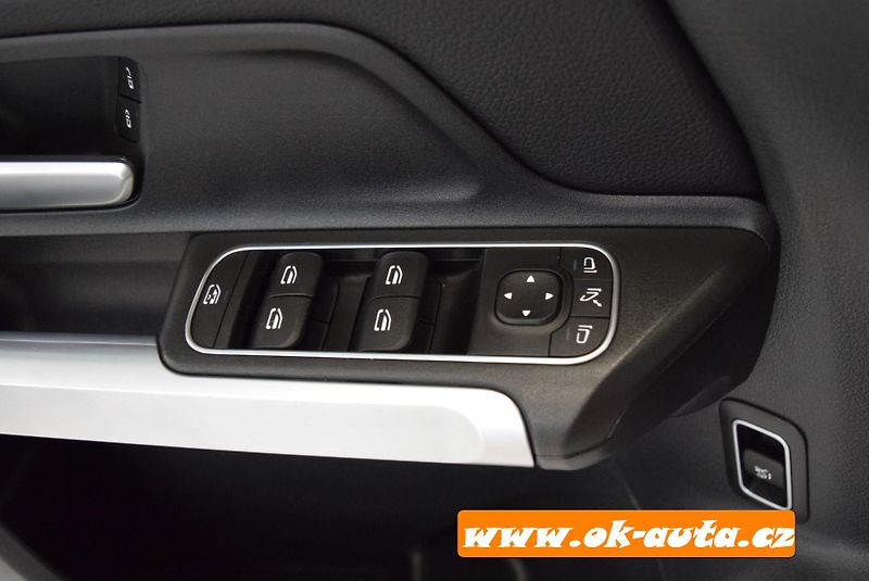 Mercedes-Benz GLB 200 D PRAVIDELNÝ SER. MER. TZ. - fotka 37 z 78