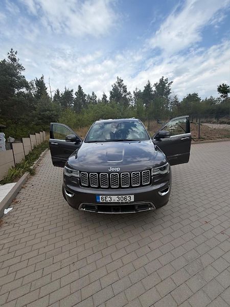 Jeep Grand Cherokee 3.0 D - fotka 12 z 28