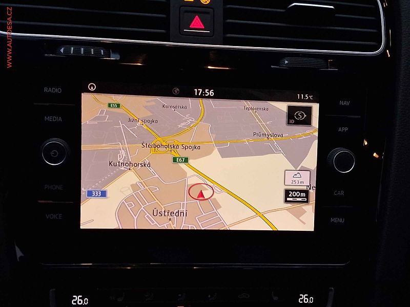 Volkswagen Golf (2018) 1.5 TSi, Join, LED, navi, - fotka 17 z 19