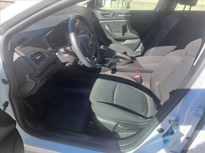 Renault Mégane 1,5 dCi - fotka 18 z 41