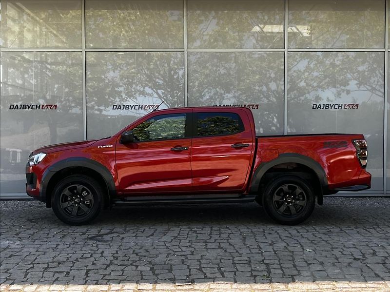 Isuzu D-Max 1,9 Double Cab  6AT V-Cross 4x - fotka 7 z 27