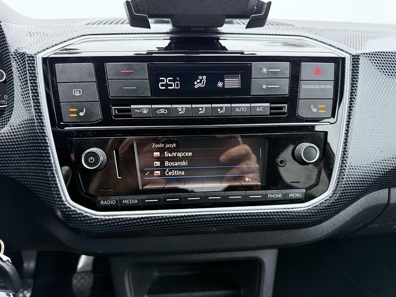 Volkswagen up! (2017) 1.0 MPI ser.knížka alu kola - fotka 20 z 25