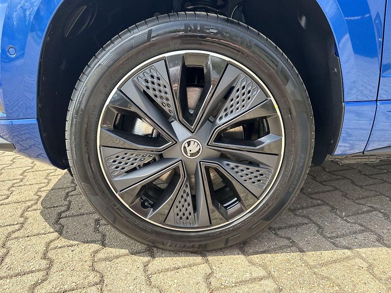 Škoda Karoq (2026) 1.5 TSI DSG Sportline - fotka 32 z 36