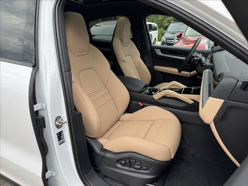 Porsche Cayenne Coupe E3 II Sport Chrono Vzduc - fotka 10 z 34