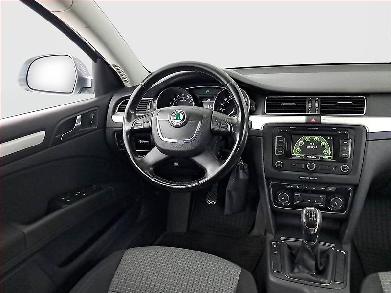 Škoda Superb (2012) Comfort 2.0 TDI, Tempomat - fotka 7 z 15